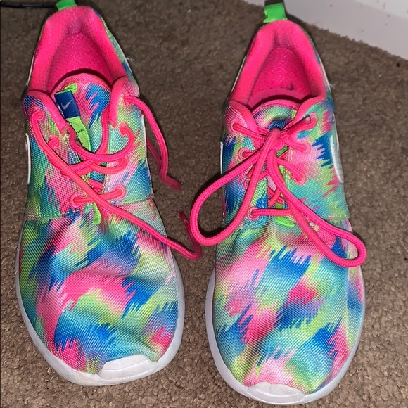 Nike’s - Picture 5 of 5